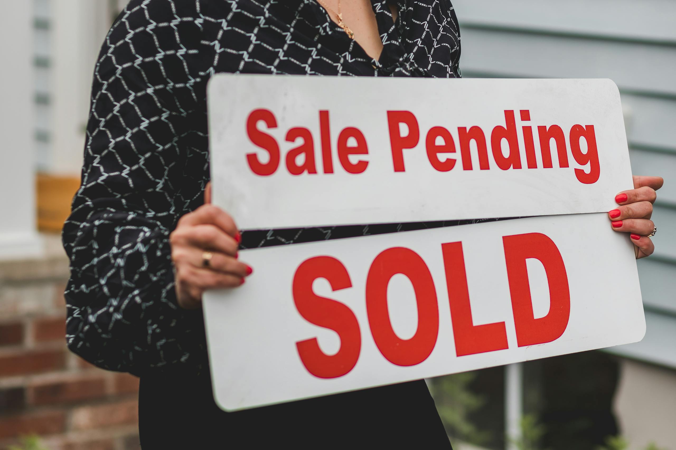 Buyer’s Market Returns: 3 Smart Moves for Retirees Downsizing Now