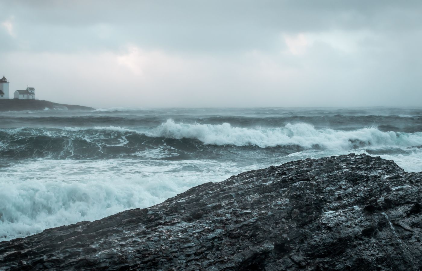 Nor’easter Is Here: 4 Essential Things You Need to Know to Stay Safe