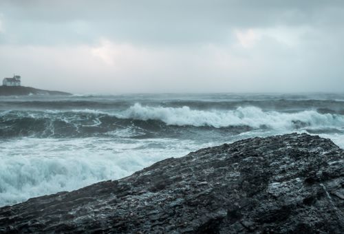 Nor’easter Is Here: 4 Essential Things You Need to Know to Stay Safe