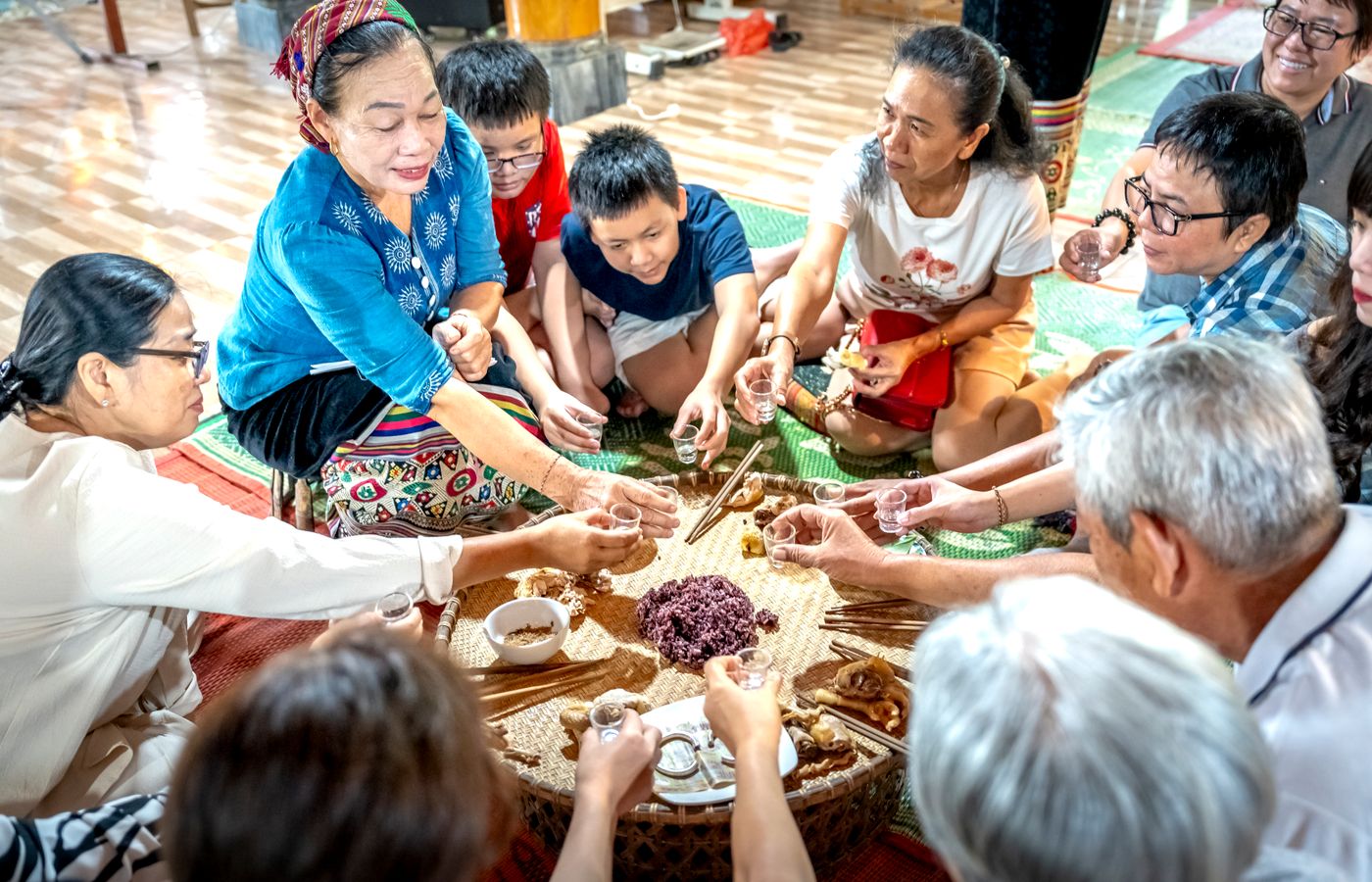Family Food Traditions: 5 Essential Ways to Pass Them On