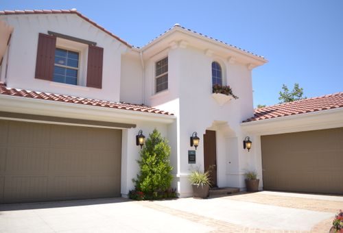 Boomer Homes Coming to Market: 4 Essential Facts for 50+