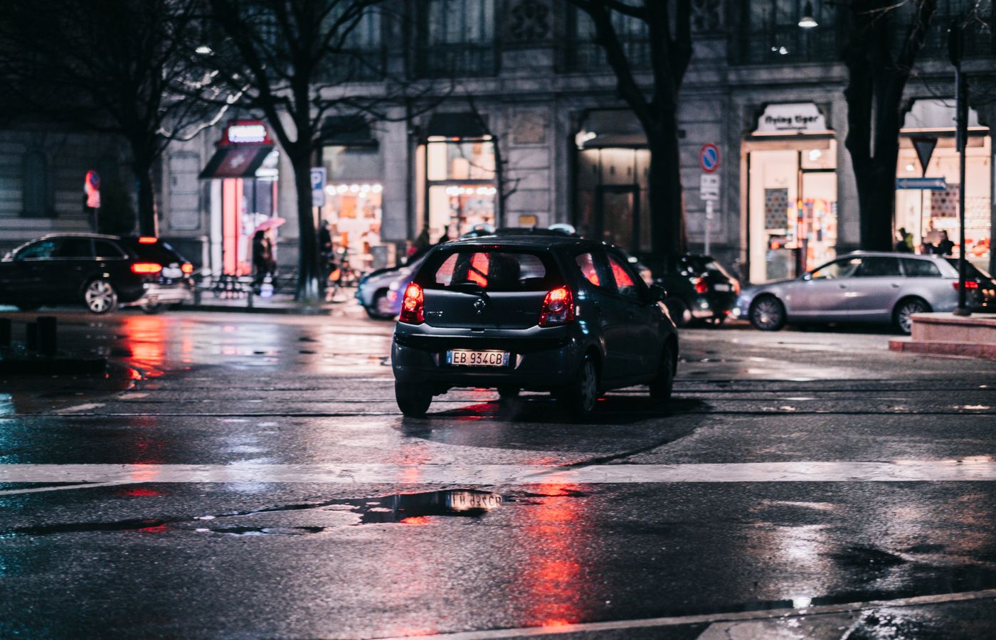 Night Driving After 50: 3 Smart Tips Before Clocks Change